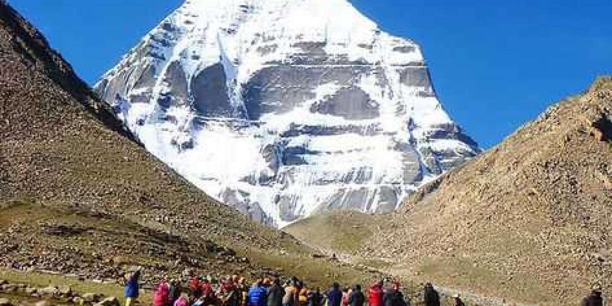 The Journey of a Lifetime: What to Expect on Your Kailash Mansarovar Yatra from Lucknow